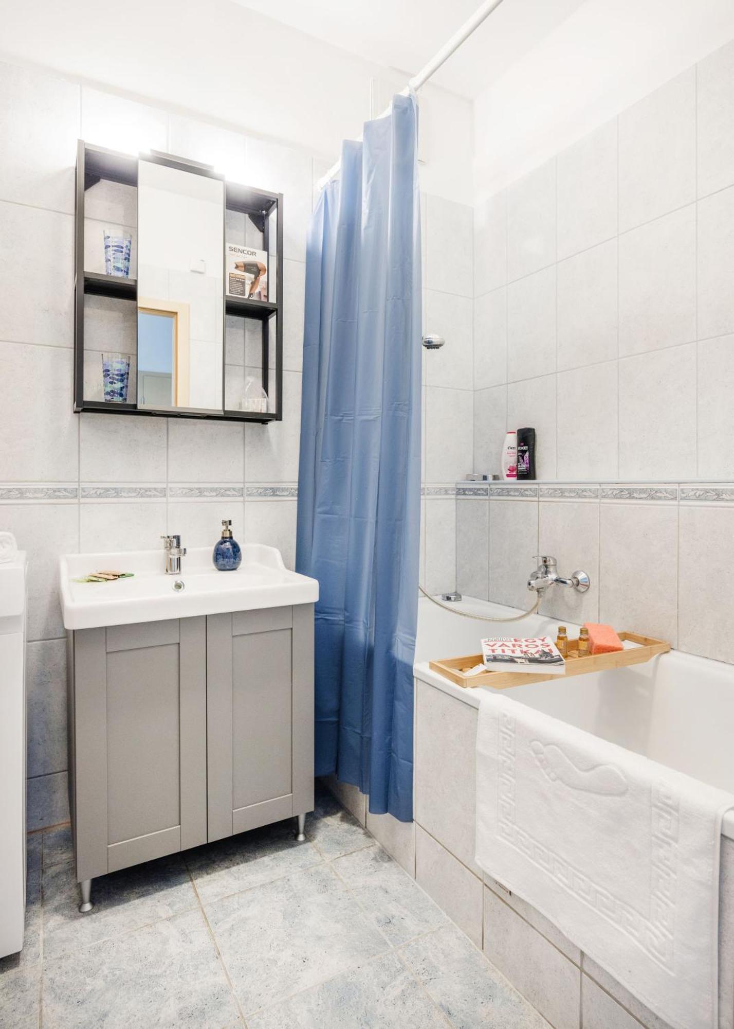 Modern Two-Bedroom Apartment With Free Parking Budapest Exteriör bild