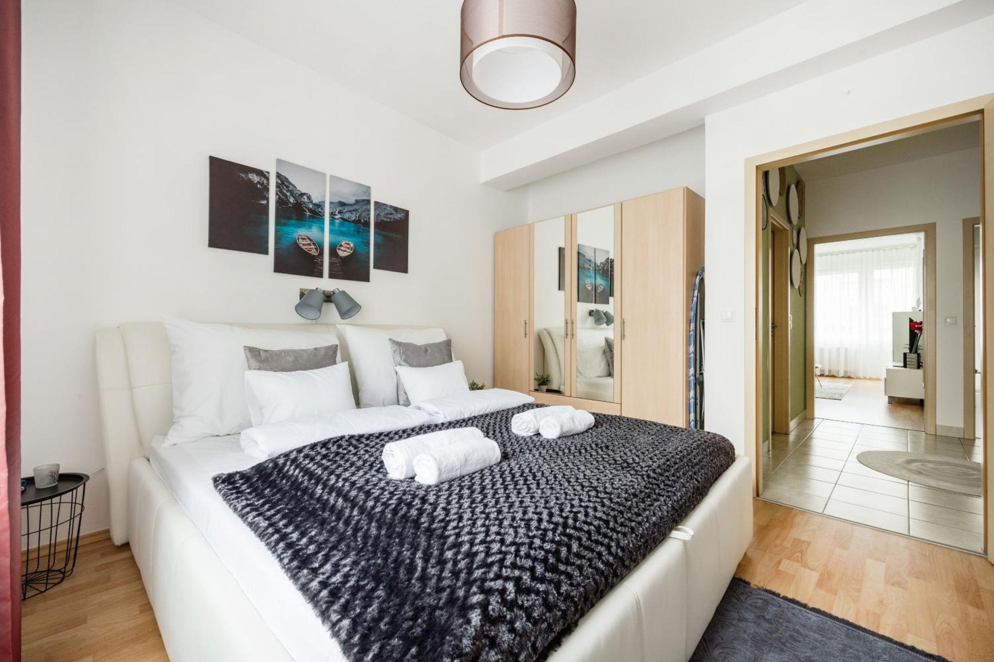 Modern Two-Bedroom Apartment With Free Parking Budapest Exteriör bild