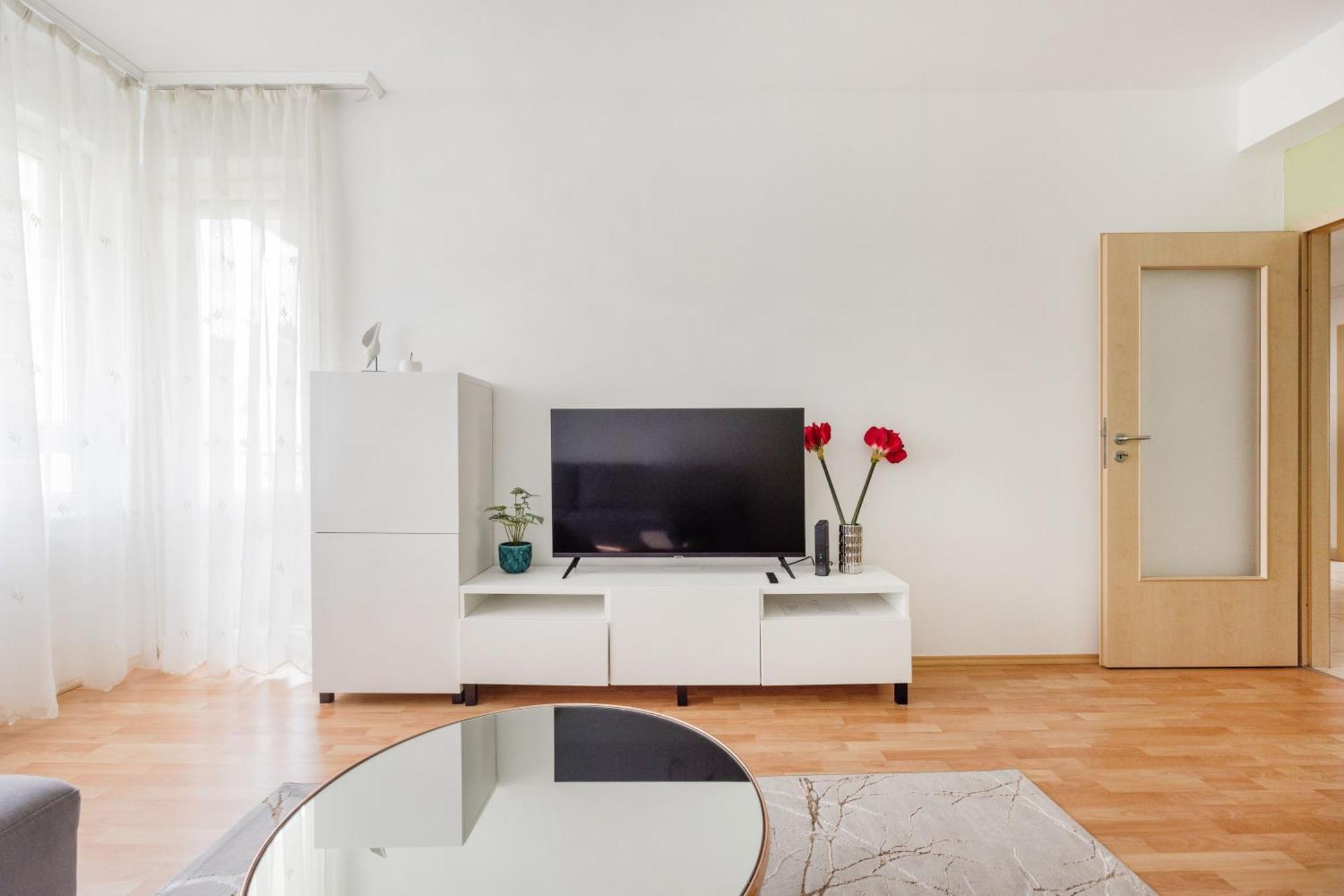 Modern Two-Bedroom Apartment With Free Parking Budapest Exteriör bild