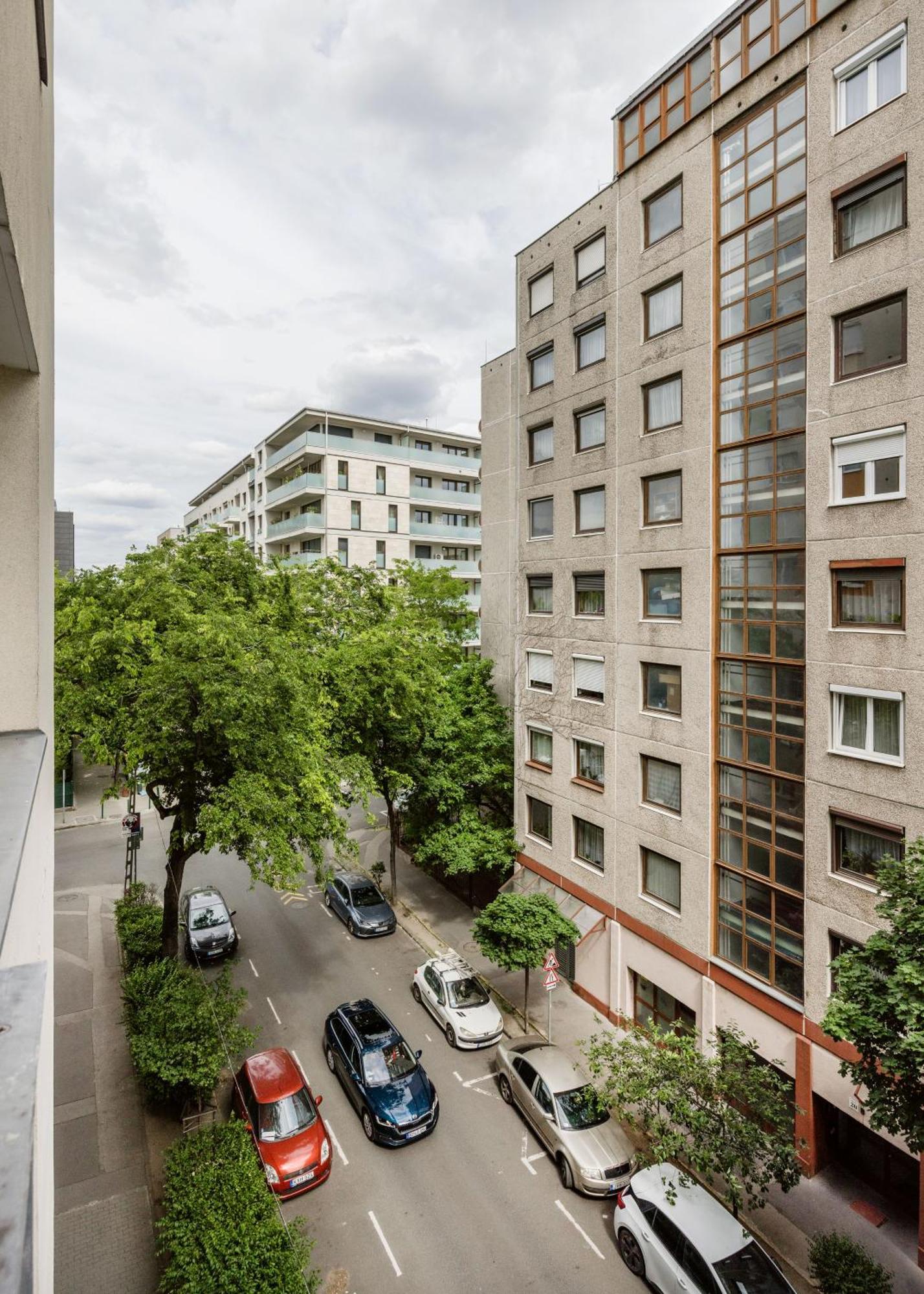 Modern Two-Bedroom Apartment With Free Parking Budapest Exteriör bild